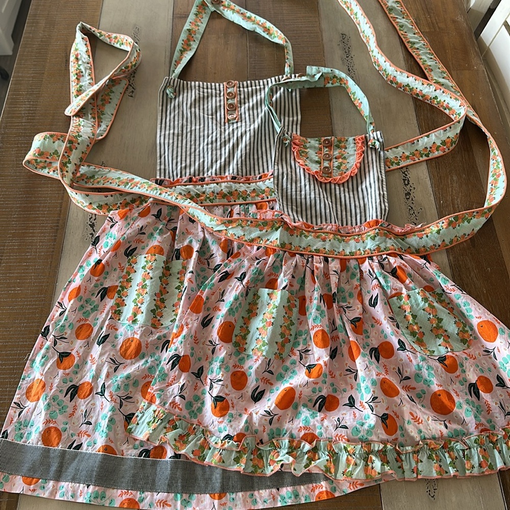 NEW Matilda Jane Mommy & Me Apron Set
